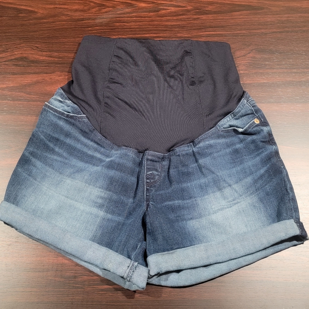 Isabel Maternity Crossover Panel Midi Maternity Jean Shorts Size 4